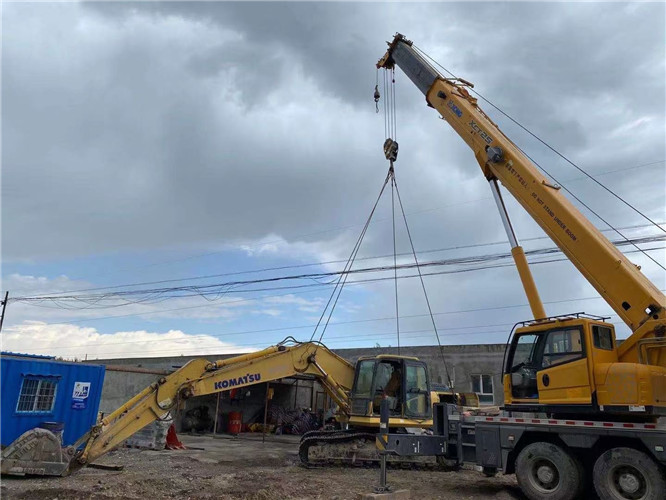 桑植县25吨吊车的工作半径是多少？